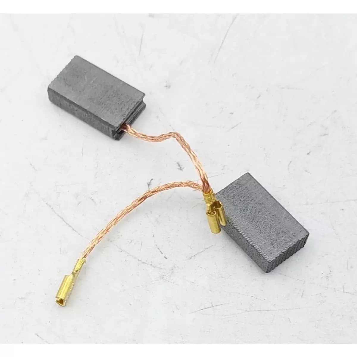Elektrografitové kartáčky 2 ks. pro DED7958K (poz. 24)