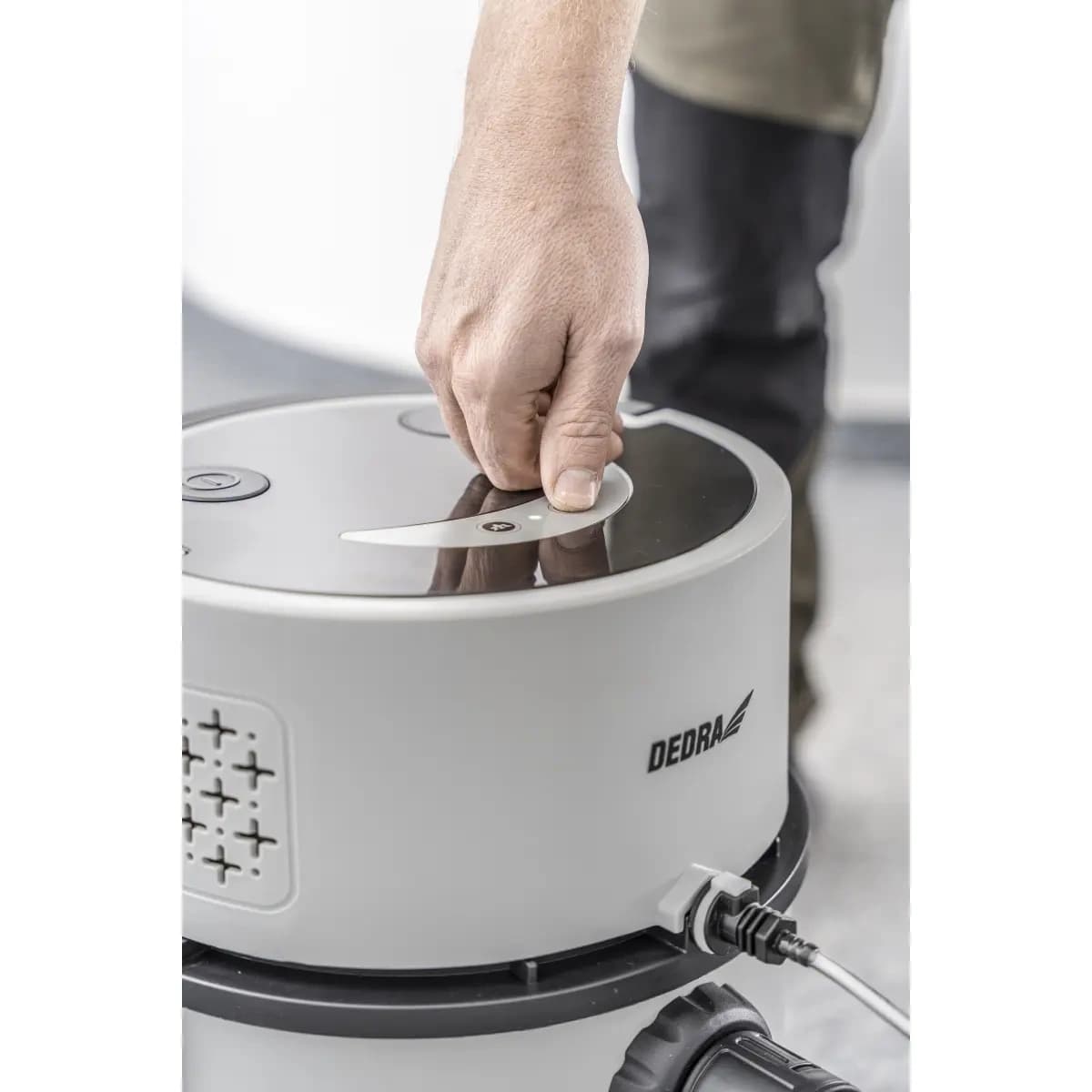 Tepovací vysavač 2 v 1, 1200 W – 13